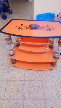 مستعجلة • اسعار مناسبة • طاولات