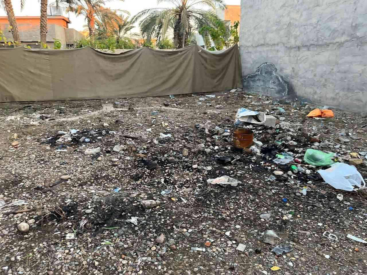 للبيع رباط سند زراعي 

المساحة ١٥٠ متر

السعر  ٣٠ مليون وبيه مجال 

الموقع - جمعية الامام - شارع الضلوعية - قرب محلات حجي رضا للسيراميك 
محتويات الارض 

٢ غرفه نوم 
صاله 
استقبال 
مطبخ 
كراج 
تبليط وخدمات ومجاري 
للاستفسار 
*********** - ***********
