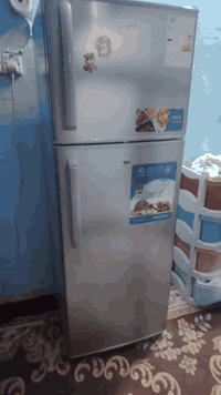 السلام عليكم ثلاجه للبيع جديده مستخدمه قليل كُلش للتواصل***********  او على الماسنجر

