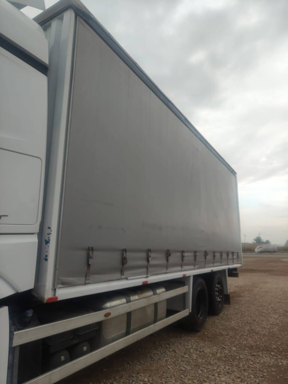 السلام عليكم بدي البيع مال وحش
الطول 780
الارتفاع 3
جوادر جديد 
سقف جديد 
محجرات كامل 
كهربائيت كامله 
جاملغات العنوان واسط العزيزيه
آني مكلف بنشر***********
