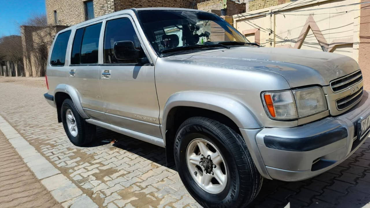 السلام عليكم
...
من رخصت الادمنيه
... 
... 
اسوزه تروبر ستيشن 2001للبيع

محرك بلاد لا تبخير لا تنقيص
كير عادي
تخم تاير امامي جديد
بدون صبغ عل بلاد
تبريد شغال بس دكمه مالته عطلأنه
وستيرن بي شوي ثكل
باقي سياره جاهزه وخير من الله 
السياه احله من الصوره
حداديه 50%
سياره نمره سليمانيه 
مكانها الحالي نجف
المالك بغداد
شرط التحويل 
السعر 55 $ وبيها مجال 
ترهم مراوس حسب القناعه ***********

