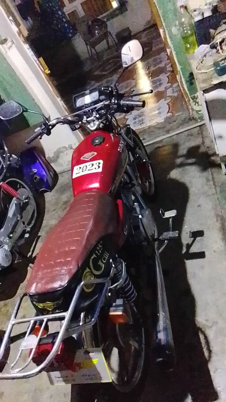 دراجه خمسه قير نوع سافين منفيس وياها كامل سعر 540 ***********موديل 23
