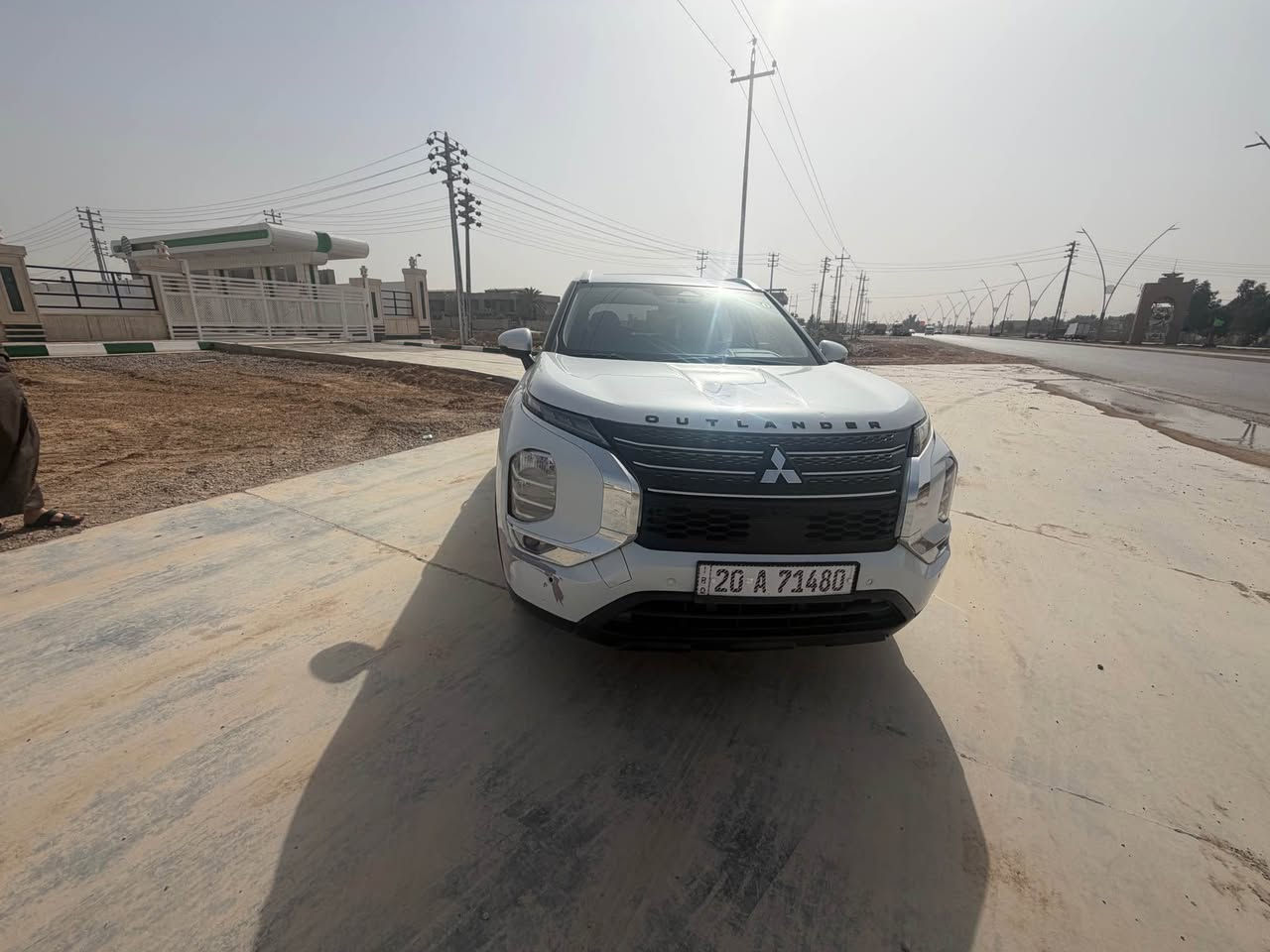 اوتلندر 2023 ابيض 
سعر : 230 وبيها مجال
اللون : ابيض
حجم المحرك : 2.5L (4.سلندر)
ملاحطة السيارة : حادث امامي بيها صبغ بنيد + جاملغ امامي 2 باغة وصندوق السيارة طخة بسيطة يمي 
سياره مرقمه جاهزه بأسمي
المواصفات : 
سقف بانوراما 
ابواب بصمة
‏‎بصمة تشغيل 
‏‎شاشة كبير لمس
كاميرا
هاند بريك بصمة
اوتو هولد (𝐀𝐔𝐓𝐎 𝐇𝐎𝐋𝐃)
اوتو ستارات (𝐀𝐔𝐓𝐎 𝐒𝐓𝐀𝐑𝐓)
اوتو ستوب (𝐀𝐔𝐓𝐎 𝐒𝐓𝐎𝐏)
‏‎رادار خلفي (التحذير من الاصطدام)
‏‎حساسات خلفي 
نظام (𝐄𝐂𝐎)
نظام (𝐍𝐎𝐑𝐌𝐀𝐋)
نظام (𝐒𝐏𝐎𝐑𝐓)
نظام (𝐒𝐇𝐎𝐖 𝐧𝐨/𝐨𝐟𝐟) 
نظام (𝐌𝐔𝐃&𝐒𝐀𝐍𝐃) 
‏‎تحكمات استيرن 
‏‎كشنات هيتر
‏‎تبريد لمس
‏‎تبريد مركزي  
‏‎لايتات (𝐋𝐄𝐃) عدسة زينون
‏‎بلوجكترات (𝐋𝐄𝐃)
‏‎بكلايتات (𝐋𝐄𝐃)
‏‎ويل كروم حجم 19
تلفون ***********
تلفون ‭0780 035 4682 بلاد, صلاح الدين
