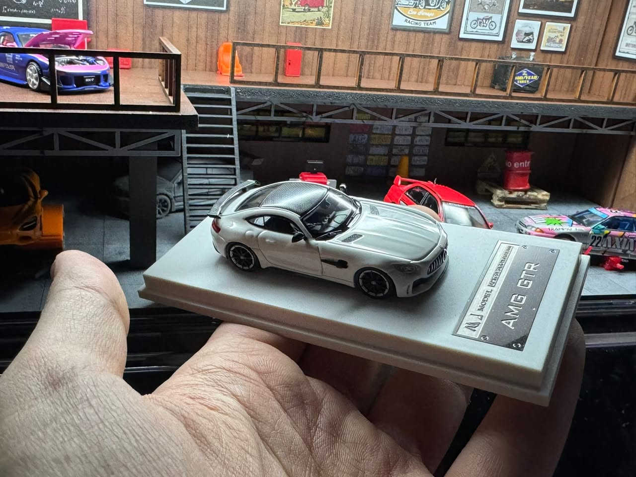 مارسيدس AMG GT-R
شركة MJ للبيع تفاصيلها جدا دقيقة ومميزة 
السعر 35,000 IQD


**إذا كنت صاحب هذا الإعلان وتريد حذفه لأي سبب، رجاءا أرسل رسالة إلى الدعم الفني**