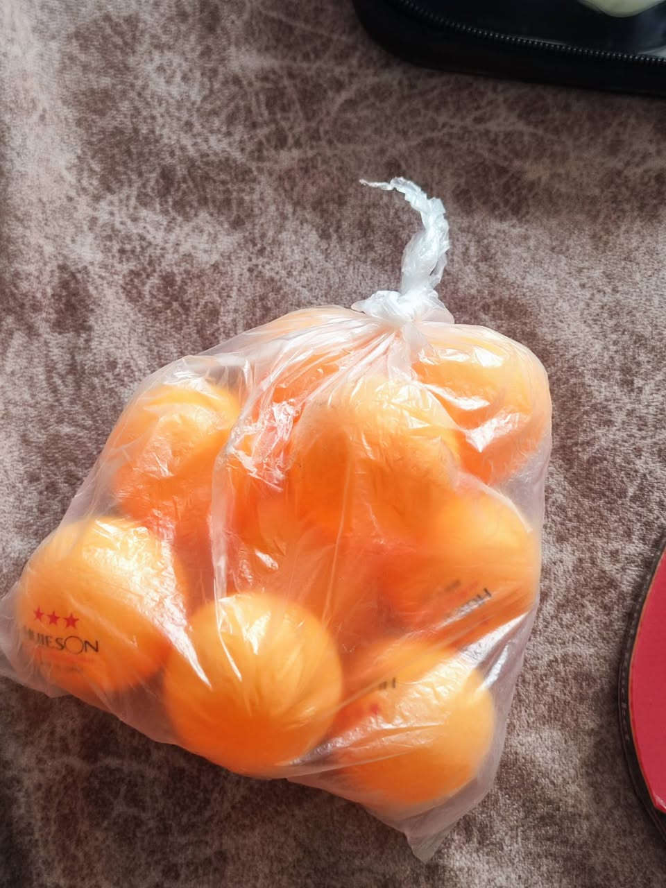 مضرب منضدة ماركة عدد 2 يجي وياهن 12 كره و الحقيبه مالتهن 
سعر ٤٠ الف


**إذا كنت صاحب هذا الإعلان وتريد حذفه لأي سبب، رجاءا أرسل رسالة إلى الدعم الفني**