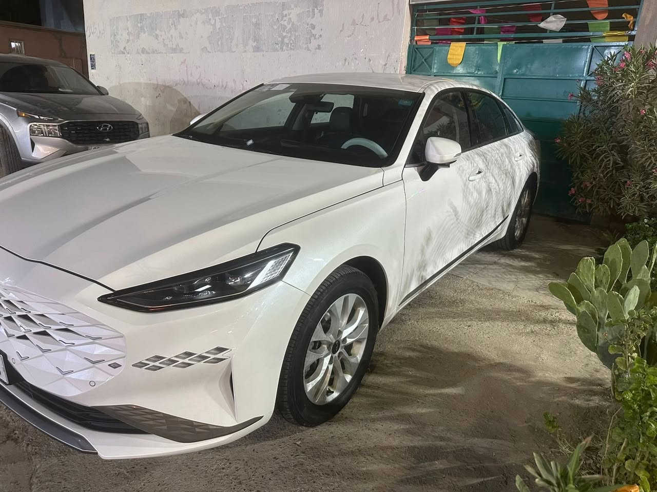 🚗 للبيع 

 k8 - 📆 2023
⚙️ المحرك: 6 سلندر
⛽️غاز بلادي+تانكي إضافي 
🌍 الوارد: كوري
🛡️ الحالة: مكفولة
• كاميرا خلفية
• حساسات أمامية وخلفية
• تحكم ستيرن
• مثبت سرعة
• كراسي جلد
• كراسي أمامية كهرباء+تدفئه 
• تكييف أوتوماتيك ثنائي المناطق
• فتحات تكييف خلفية
• مرايا كهرباء مع طي
• زجاج كهرباء
• أنوار LED أمامية وخلفية
• لايتات نهارية DRL
• هاند بريك كهرباء + Auto Hold
• نظام الثبات الإلكتروني ESP
ثلاث انضامة قيادة• 
مانع الانزلاق
• السعر(232)
رقم الهاتف(***********)
