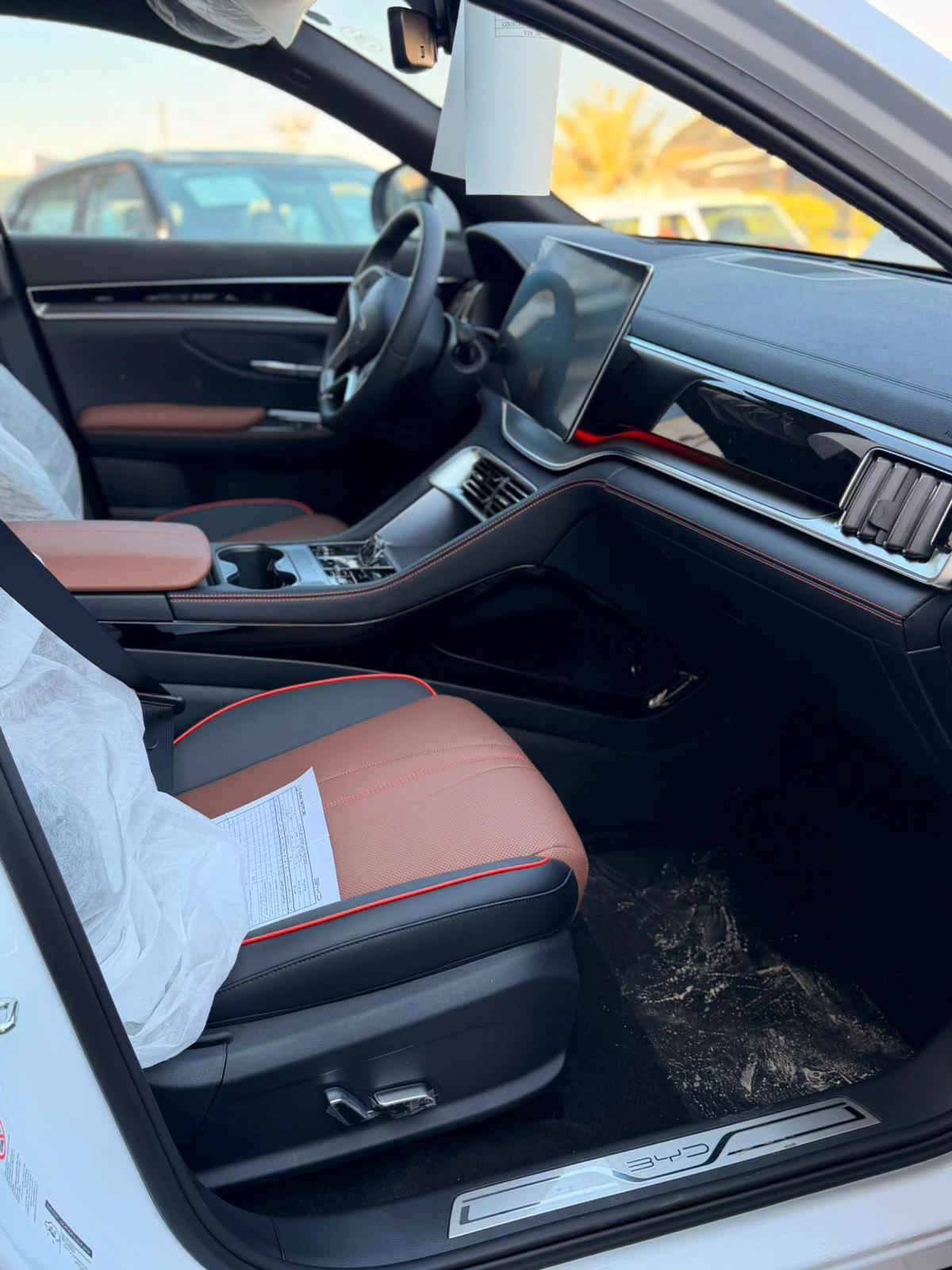 ⁨	🚘 توفر لكم شركة اسمـاعيل البلداوي   ✨ بي واي دي سونج 2026 (BYD Song 2026) ✨ أعلى فئة (flagship) مع ضمان وكالة NAT العراق. ⭕️علق بـرقم 1 ليصلك السعر 👌 --------------------- 🛡️ الضمان الرسمي: ✅ 6 سنوات ضمان على السيارة. ✅ 8 سنوات ضمان على البطارية. --------------------- ⚙️ المواصفات: 🔹 محرك 1500 سي سي هايبرد (Hybrid). 🔹 قيادة ذاتية. 🔹 فتحة سقف بانوراما. 🔹 شاشة دوارة عملاقة. 🔹 عداد سرعة ديجيتال. 🔹 مقاعد جلد فاخرة. 🔹 مقاعد أمامية تبريد وتدفئة. 🔹 مقاعد كهربائية (عدد 2). 🔹 صندوق خلفي كهربائي. 🔹 نظام صوتي فاخر من Infinity. 🔹 كاميرات 360° (4 كاميرات). 🔹 رادار أمامي وخلفي. 🔹 حساسات أمامية وخلفية. 🔹 نظام مراقبة النقطة العمياء. 🔹 مثبت سرعة ذكي (Adaptive Cruise Control). 🔹 تحكم بالمقود من الجهتين. 🔹 منظومة وسائد هوائية متكاملة (Full Airbag System). 🔹 مصابيح أمامية زينون. 🔹 مصابيح خلفية LED. 🔹 ويلات كروم. 🔹 نظام إزالة الضباب والصقيع. 🔹 بصمتان ذكيتان مع كارت تشغيل. 🔹 شاحن لاسلكي مزدوج يشحن جهازين في الوقت نفسه. 🚘تحكم مرآة كهرباء+ تحكمات لمس في جميع انحاء السيارة 🚘انارة داخلية محيطية متعددة الالوان مميزة --------------------- متوفرة بـشركة اسماعيل البلداوي لتجارة السيارات 🇮🇶. --------------------- 📍 العنوان: بغداد – معارض جكوك – قرب بوابة الكاظمية 📍 المعرض: شركة إسماعيل البلداوي لتجارة السيارات --------------------- 📞 للاستفسار والتفاصيل: *********** 📩 أو تواصل معنا عبر رسائل الصفحة بكل سهولة #شركة_اسماعيل_البلداوي_لتجارة_السيارات #  #عروض_السيارات #بغداد #معارض_جكوك⁩
