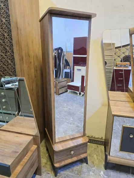 غرفة نوم مستخدمة نظافة فول متوفر شد ونقل مجاني بغداد واتساب فقط ***********
