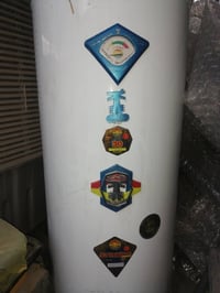 سخان كهربائي للبيع حجم 120....التواصل مع رقم... 07709392389