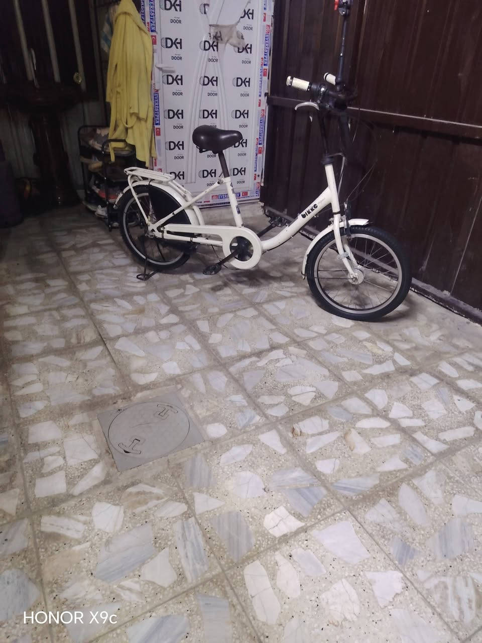 السلام عليكم لبيع بايسكل سياحي بعدة بالجيس السعر 120 وبي مجال الاتصال بهاذة الرقم ***********
