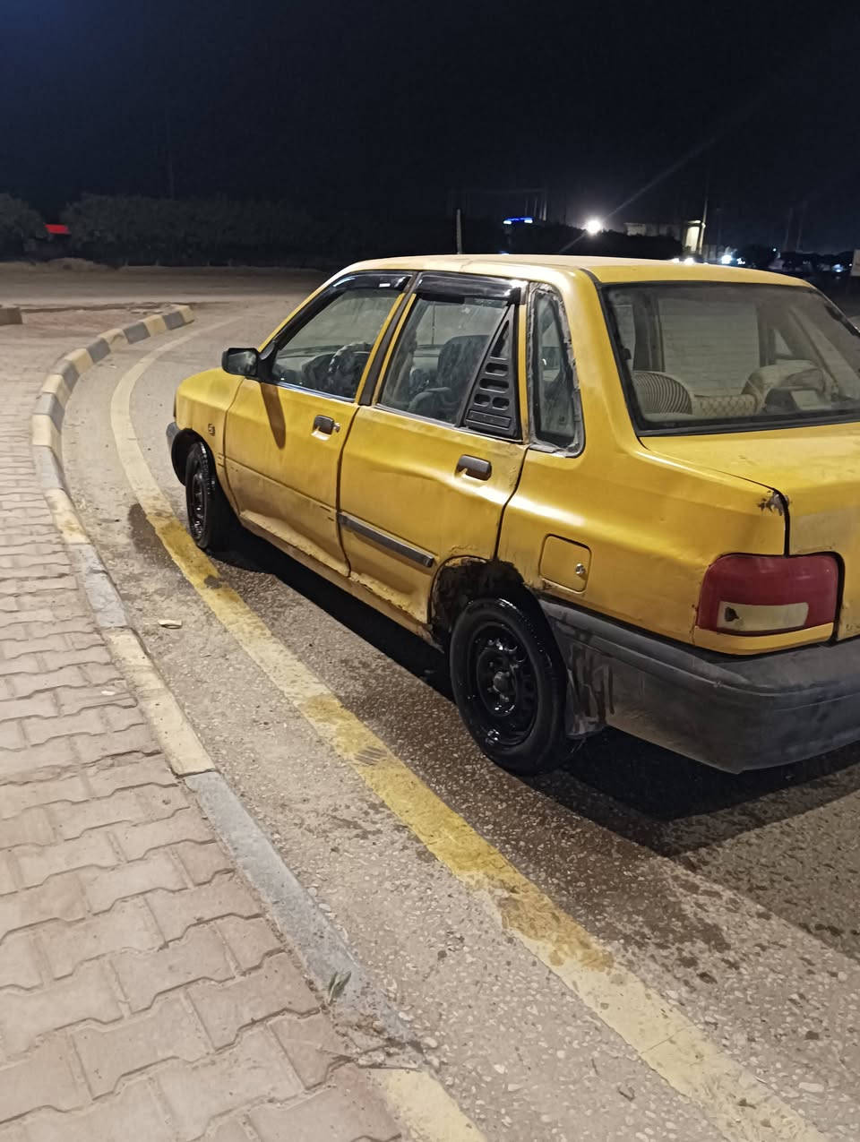 السلام عليكم شباب سياره سايبا للبيع موديل 2012 سنويه ساقطه بل 22 رقم بصره كير ومكينه شرط الكفاله شواصي كفاله عامه تخم تاير جديد كهربايات كله شغال السياره جاهزه من كلشي الله وكيلك ربع ماذب عليها السعر 1300وبيه مجال للشراي مستعجل على البيعه هذا رقمي الاتصال فقط *********** الموشراي لايخابر رجان مكانيي بابل قضاء الكفل
