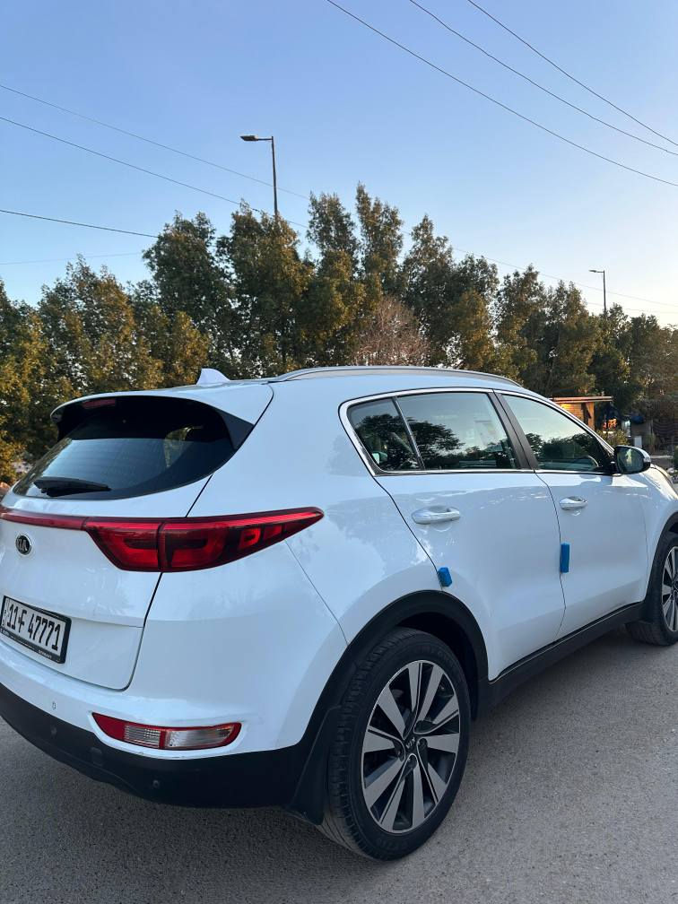 سلام عليكم كيا سبورتج موديل 18 خليجي محرك 2000 دوش بيه قطعتين صبغ وبنيد مبدل بلادي محرك مفتوح صدر تخم تاير تبريد جاهزه رقم بغداد تحويل مباشر ماشيه 78 للبيع فقط استفسار اتصل *********** السعر 155 بيه مجال بسيط جدا العلوان كفات السيديه وبلعافيه عله ياخذه بغداد, العراق
