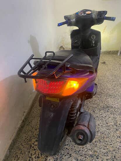 السلام عليكم دراجه سكنس فحل للبيع رايده 500 مكاني حي العامل رقم ***********
