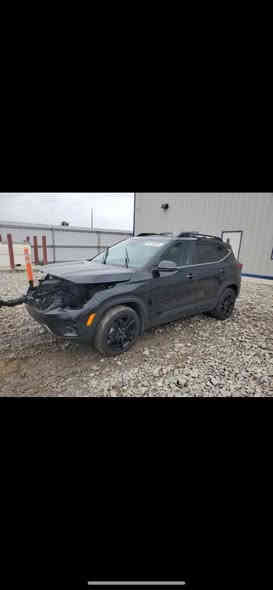 السلام عليكم كيا سيلتوس أكس لاين مكينه ١٦٠٠ تيربو الحادث كما موضح في الصوره بدون قطره صبغ بدون بارد السعر ١٨٥ بيها مجال بسيط مكان السياره بغداد للاستفسار *********** موديل ٢٠٢٤
