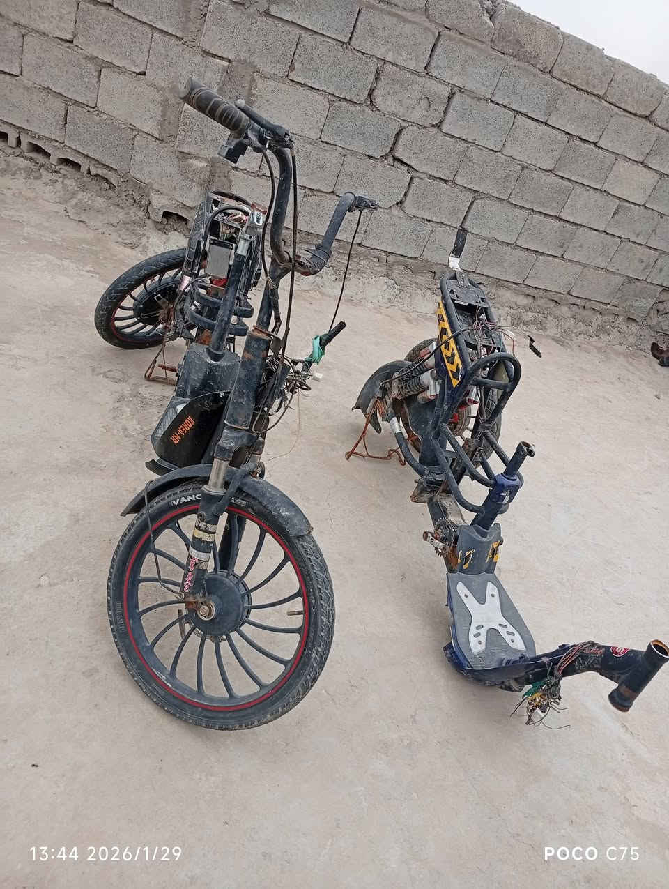 ألسلام عليكُم  اغراض موتور شحن للبيع الاسعار مناسبه ***********
