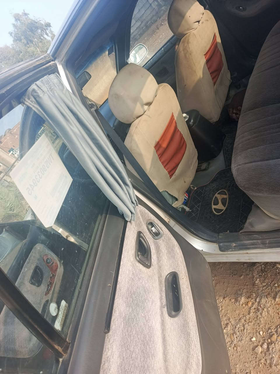 سوناته تو موديل 94 رقم انبار انكليزي
سنويه لل30  تبريد +تدفئه عل سويج
كهربائيات داخل وخارج شغاله
كير محرك شرط عل فحص
ترايك من البصره للانبار
صبغها بلادي مكفوله من ضربه ومن كلشي
وبيها خياسات بسيطه  شادلها مبخره + نوزلات + بلكات + تايرات كله جديد 
مكانها بغداد تاجي
(‏‪‏‪***********‬‏
(***********)        سعرها (45)وبيها مجال
