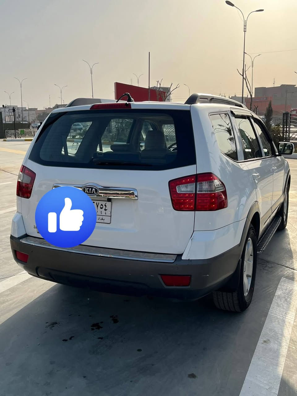 السلام عليكم للبيع او مراوس 
 KIA MOHAVE   2013
خليجي 
رقم بغداد تحويل مباشر
مواصفات 
بصمة 
فتحة سقف 
شاشة
تبريد لمس
تحكمات مقود جهتين 
V6-3800 محرك 
7 راكب 
ثلاث قطع تبريد
السيارة ماشية 187،000km
السيارة مكفولة من الصبغ والتبديل
 وسونارها مرفق بالمنشور
السيارة جديدة جداً احلى من الصور جاهزة من كل شيء 
السعر 15,500$ وبيها مجال
العنوان:ديالى بعقوبة حي المعلمين 
للأستفسار الأتصال على الرقم ***********   
خاص او واتساب او اتصال

