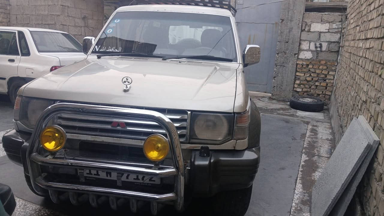 باجيرو موديل 1992 
مكفوله من الظربه مكينه وكير فيفيتي
رقم بغداد انكليزي سنوية جديده 
ميكانيك درجه اولى السعر 55 ورقه
رقم الهاتف ***********
