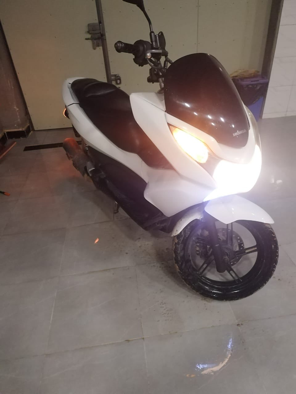 السلام عليكم pcxللبيع ماشيه ٣٥ دراجه حلوه ومرتبه مال جناي نقصها الاجنحه الي جون الدواسه فقط السعر ب١٢ ونص وبيها مجال مكانها ديالى بعقوبة الرقم***********
