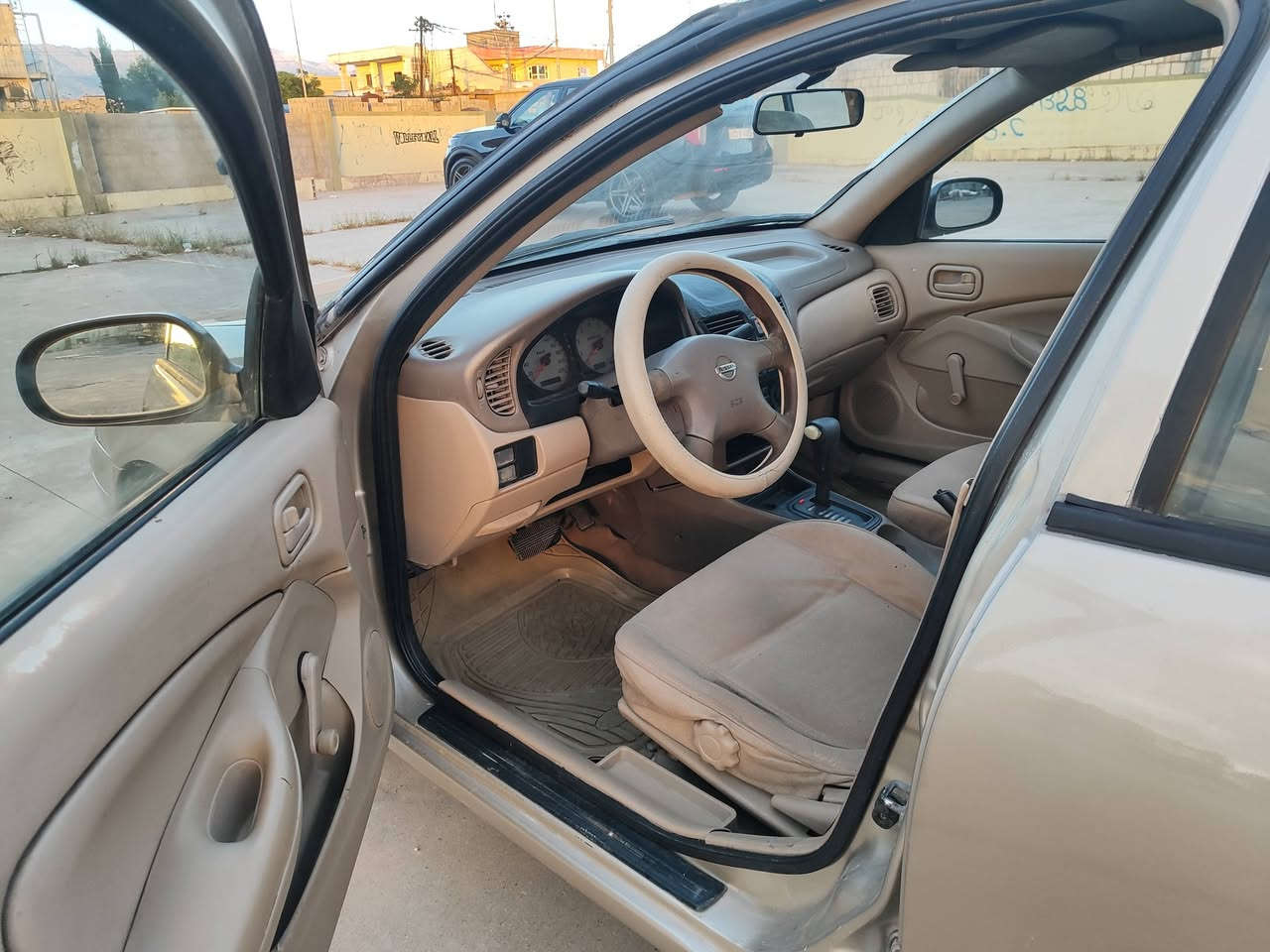 بةناوي خوا سلأو سةني 2005 براوة تؤماتيك مةكينة 16 سپي گيروو مةكينةي بةشةت تةبريت ساردى بةشةرت هةموو شتئ كي ئيشةكات كارةباي مةزبوتة تةقةو رةقةي نية 4تايةو سپيري جوان بةدواي عةيبا مةگةرئ سةياركة لةسةر كال بوونةوة بؤياخ كراوة مالي ئةم هاوينةية ماشااللة لة هةستانوو رؤشتني سعري 36 گةلأو كةمئ مةجال ( كؤدي بؤنةكراوة  )
***********
