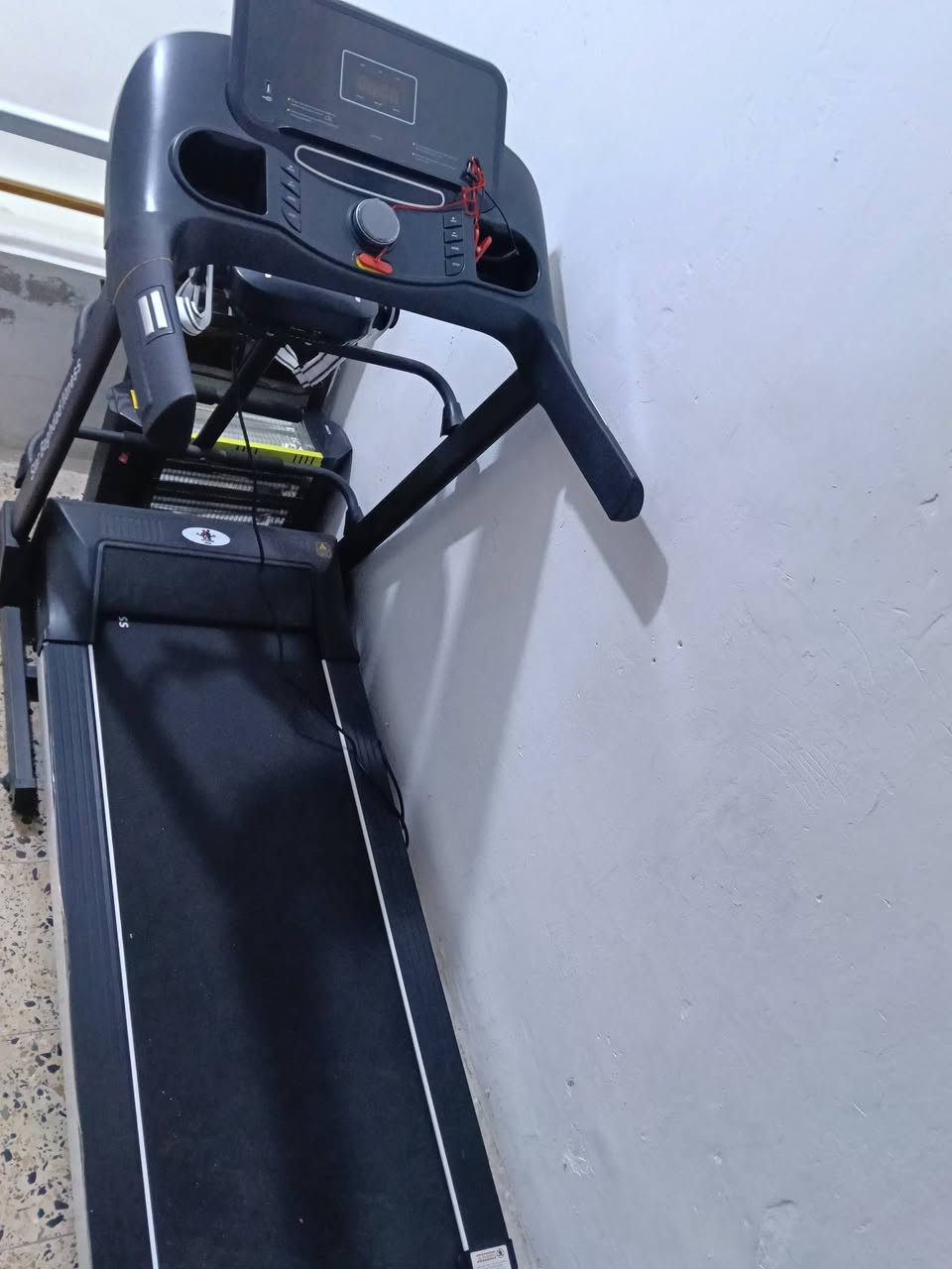 جهاز جري ضمان سنة للماطور
جهاز جبلي وعادي ومواصفات عالية السعر 600الف جهاز مستعمل مرة واحدة فقط أخو الجديد
للاستفسار الاتصال ***********
