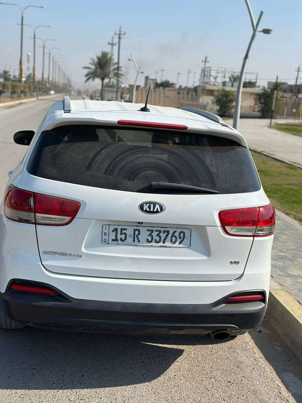 السلام عليكم 

السعر 200 

سورنتو وارد امريكي 2018 بدون ضرر (كلين)حتى الدعاميات 
محرك 6سلندر 
7راكب 
مواصفات عاديه 
الكير والمحرك مكفولات 
السياره نضيفه ربع ما تصرف عليه 
عليها ادامه كامله من نوزلات وبلكات وفيت بم 
مكان السياره الفلوجه 

***********
