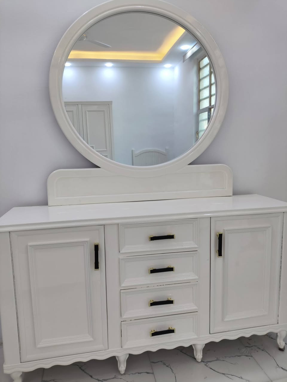 السلام عليكم تم تسليم طلب الزبون
غرفه شبابيه ام 4ابواب نجاره عراقيه الموديل 
التركي صاج خمسه ملم وجهين 
الصبغ حراري مال سيارات 
نشتغل حسب الطلب كل الموديلات التركيه 
نجاره علي كاضم بابل الحمزه الغربي 
واتساب ***********
