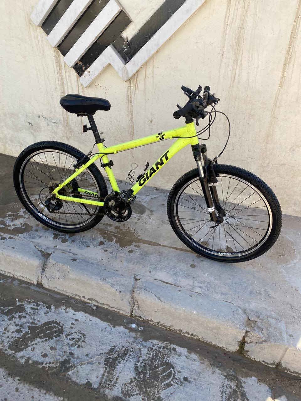 جاينت لون مميز حجم s وياله جاينت قطعه كلش حلوه قفلها ١٥٠ بغداد الدوره حي دجله /// ***********
