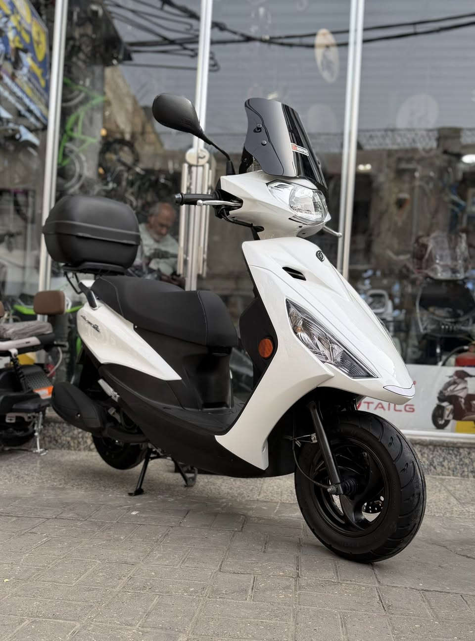 السلام عليكم 🙋 (دراجة مرقمه بغداد)🔥جوهره💎

___________________________
للبيع (ياماها. اكزز.Z .حديث)  ياباني
--------------------------------------
         (جوهره💎مميزه+مختلفة)🛵🔥
___________________________
                               YAMAHA AXiZ.(Z) (XC125)       
*(الدراجه رنبة.ماشيه(: 4,000:)يعني  زيروا.ماشيه كلش قليل 

 ~~~~~2
نظام الاستهلاك الوقود ايكوECO (يعني.تنسه.البانزين)
كلوب لد زنون اصلي شرط نهاري 
(جنطه خلفيه) 
(جامه طويله )
(استان.جانبي. كهربائي)
____________________
نضافه كشر ومكينه 100‎%‎
الدراجه مفوله
   لعابه  وبلخير علياخذها( والوحيده شرط في العالم )
مميزه 
الدراجه كامله حته من البانزين والدهن يعني متعب نفسك
مرقمه وكامله وطالعه لوحتها ثاني يوم تحول بسمك 
--------  
حبايب بنسبه للسعر  اعتذر ماكدر اذكره 
تتصل واني خادم الك 
 وتعرفون شكد اسعارهن الحديث  اذا هيج نضافه وبدون رقم ومتلكون هلنضافه  نهائيان 
___ 
لاستفسار (***********)
--------
📍العنوان  :   العراق/بغداد____________________ {ساحه_الوثبه_وسط_سوق_الصدريه }
