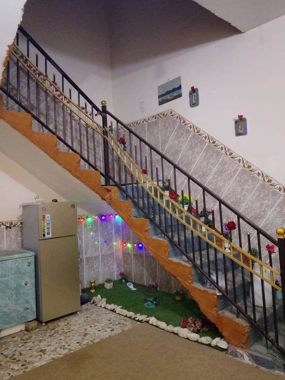 دار للبيع بسماوه حي العسكري ١٦٠ متر
يحتوي على غرفه وصاله ومطبخ وبراني وصحيات داخليه وخارجيه سقف كونكريت بنيان 2019
للستفسار ***********
