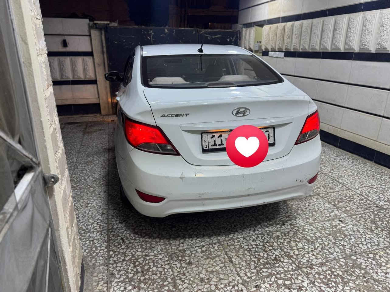 السلام عليكم 
للبيع اكسنت 2016 خليجي محرك 1400
بيها اربع قطع صبغ 
ماشيه 200 الف 
سعر السياره 82 
***********
