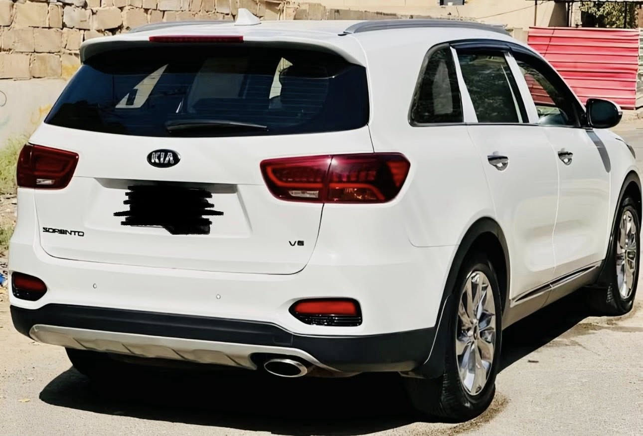 سورنتو موديل 2020خليجي فول مواصفات عده البنرامه بصمه شاشه كامره  حساسات امامي خلفي تحكم ستيرن جهتين خمسه ويل كب أشاير مري مري شفط شنات كهرباي جلد ثلاجه مانع نزلاق مثبت سرعه قياده ذاتيه تحديد مسار بصمه ابواب جنطه كهرباي منضومه كشاف زنون سستم سماعات دمام صوت مكينه حجم 6ستندر 7راكب 3قطع تبريد مكفوله 
فقط بيه رصعتين صغار جدا سونار موجود 
ماشية 81 كير محرك كفالة //تايرات حدادية حالة جيدة جدا
مكان سياره ورقمه بابل
*********** واتساب موجود
