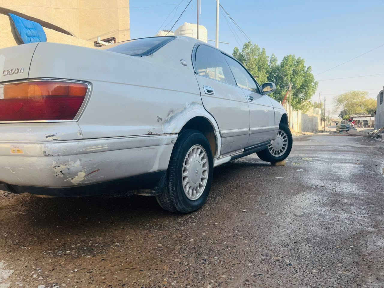 السلام عليكم بطه منفصل للبيع موديل 1995 رقم البصره انكليزي سنويه 2030 سياره كفاله من  كصه ونقل الجثه والضربه سياره عوزه صبغ  حداديه حلوه تخم تاير جديد  كهربائيات شغاله  كير ومكينه 2500 كفاله السعر 47 وبيها مجال بيع او مراوس العنوان الديوانيه غماس للاستفسار ***********
