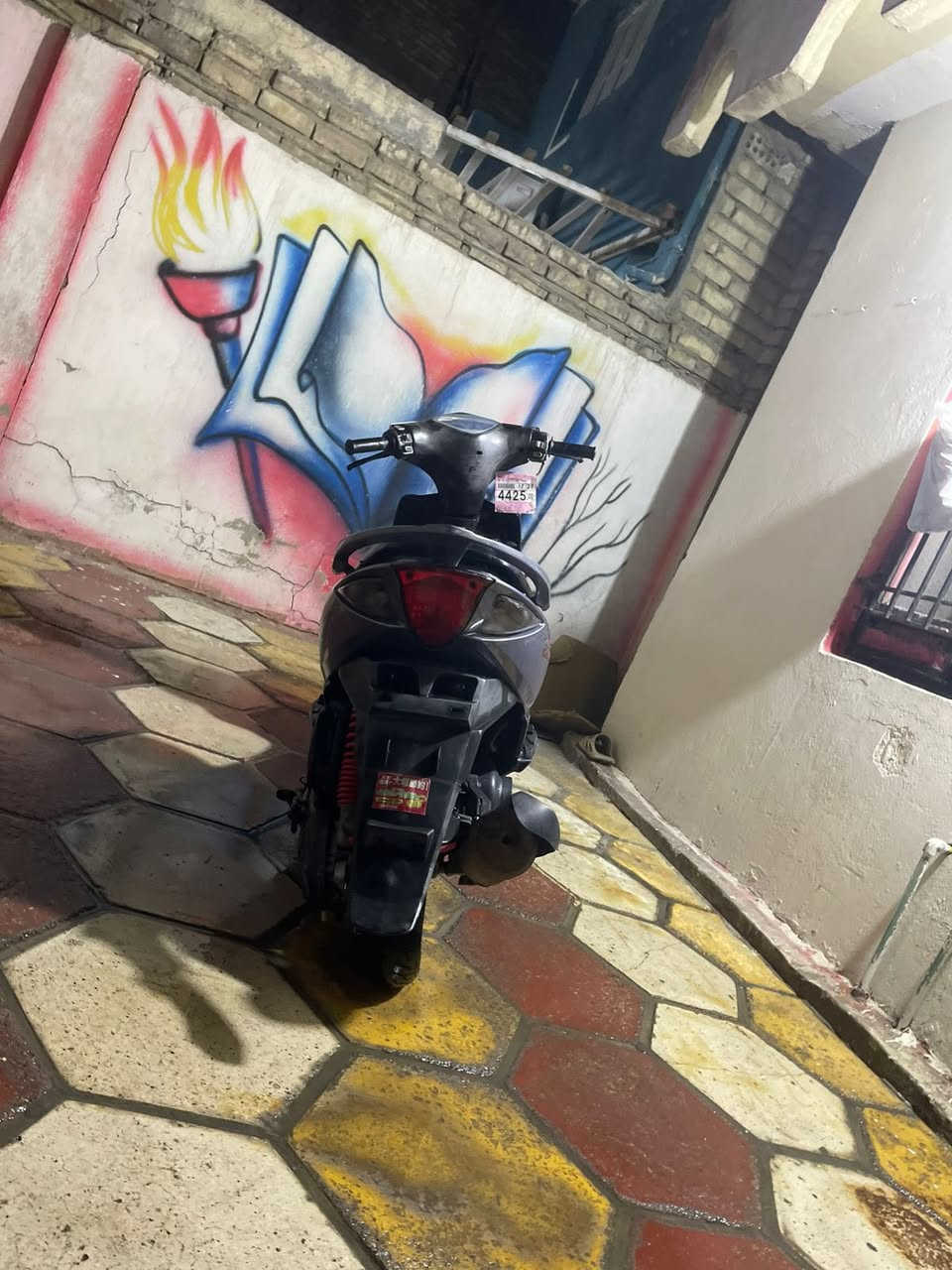 دراجه ماكس مضلع كابريتر للبيع دراجه خير من الله شلعه ومعدل بلاديه من الطول لطول دراجه نكره سلف بكل وكت هندر شغال كفرات ابلاديه السعر 750 وبيه مجال مكاني بغداد الحبيبه قرب حيدر ابو الشربت رقمي للتواصل ***********
