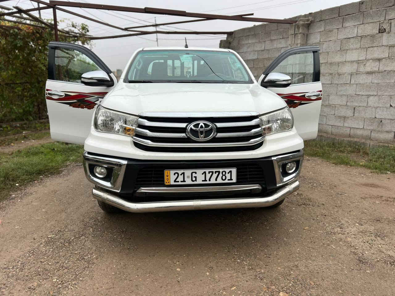 السلام عليكم هايلوكس للبيع موديل 16 اوتماتيك سعودي مواصفات فول تبريد قطعتين دفع رباعي عالي رقم سليمانيه شرط التحويل رقم جديد سنويه ماصاقطه السياره شرط شركه مكفوله كفاله عامه شرط ماشيه 130 بعدها عل وضع الشركه مكان السياره قريه المسحگ السعر 255 وبيها مجال الشراي يتصل ***********
