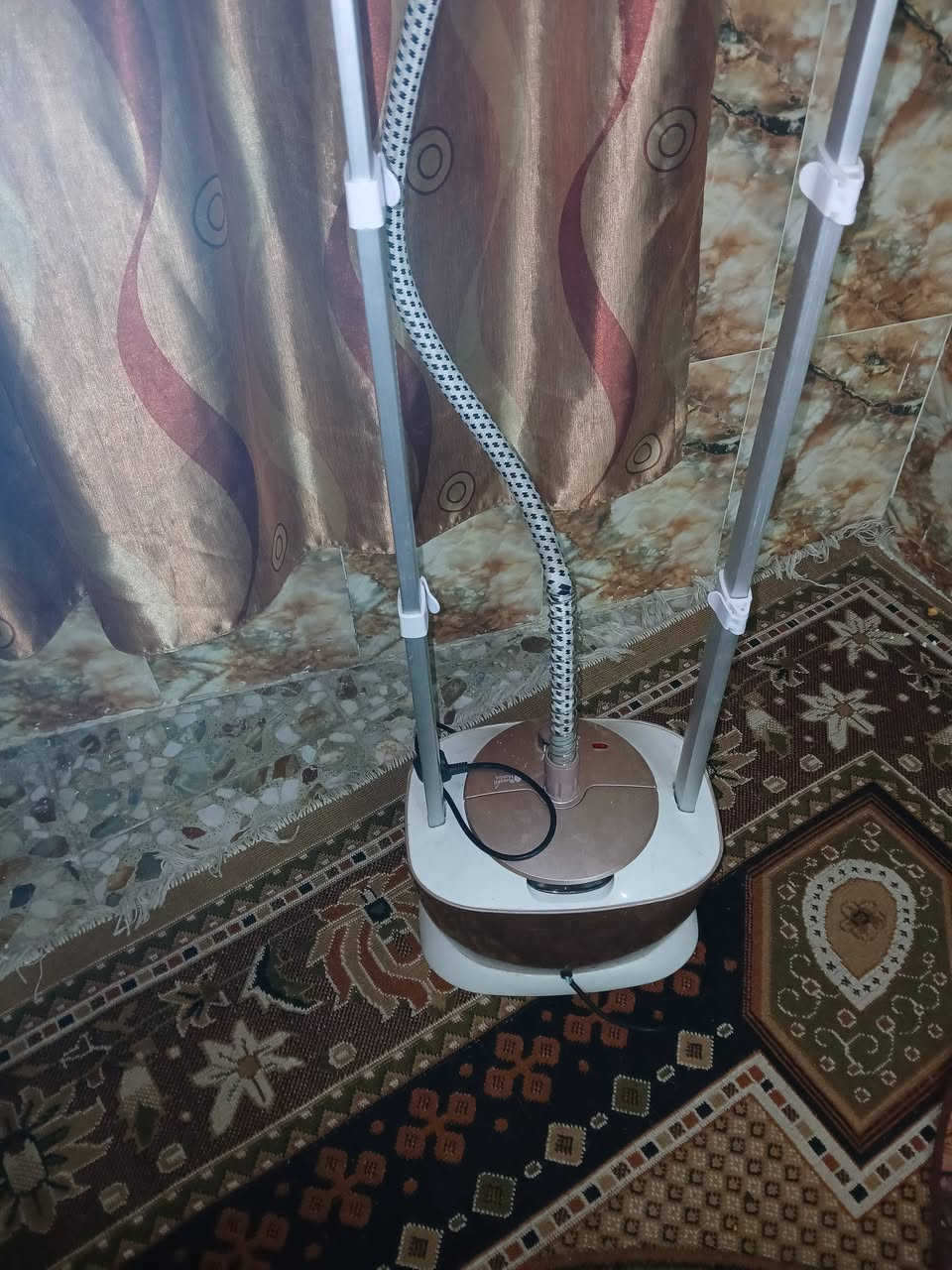 اوتي بخاري نضيف كلش تاخذة عل فحص ٣ ايام تاخذة بية شي مرجوع  السعر قفل بدون نقاش ٣٥ رقم الموبايل ***********
