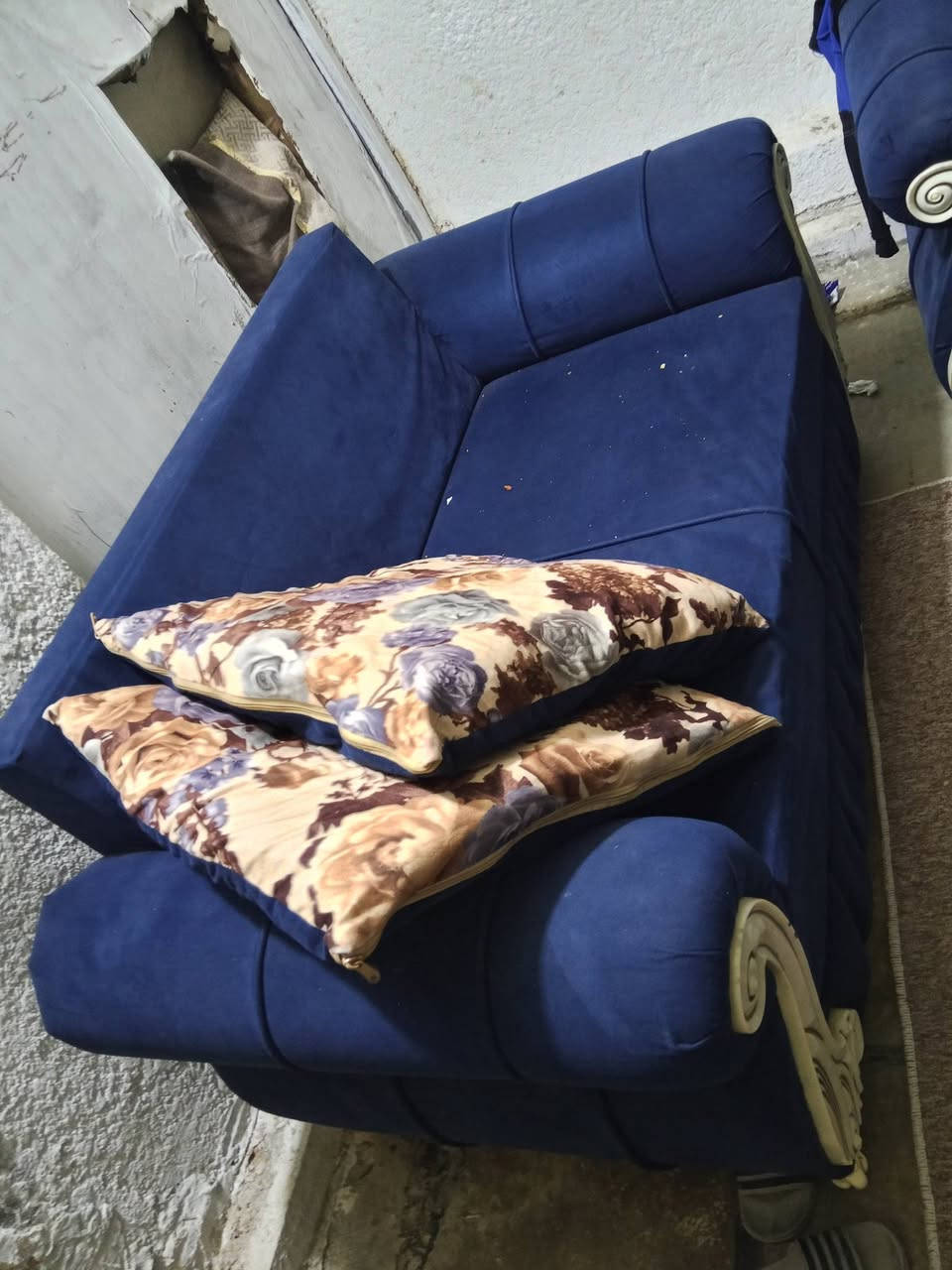 تخم قنفات عشر مقاعد مع مخدات مقاعد عشرة للبيع سعره 350قفل عنوانه حي الجهاد يم


**إذا كنت صاحب هذا الإعلان وتريد حذفه لأي سبب، رجاءا أرسل رسالة إلى الدعم الفني**