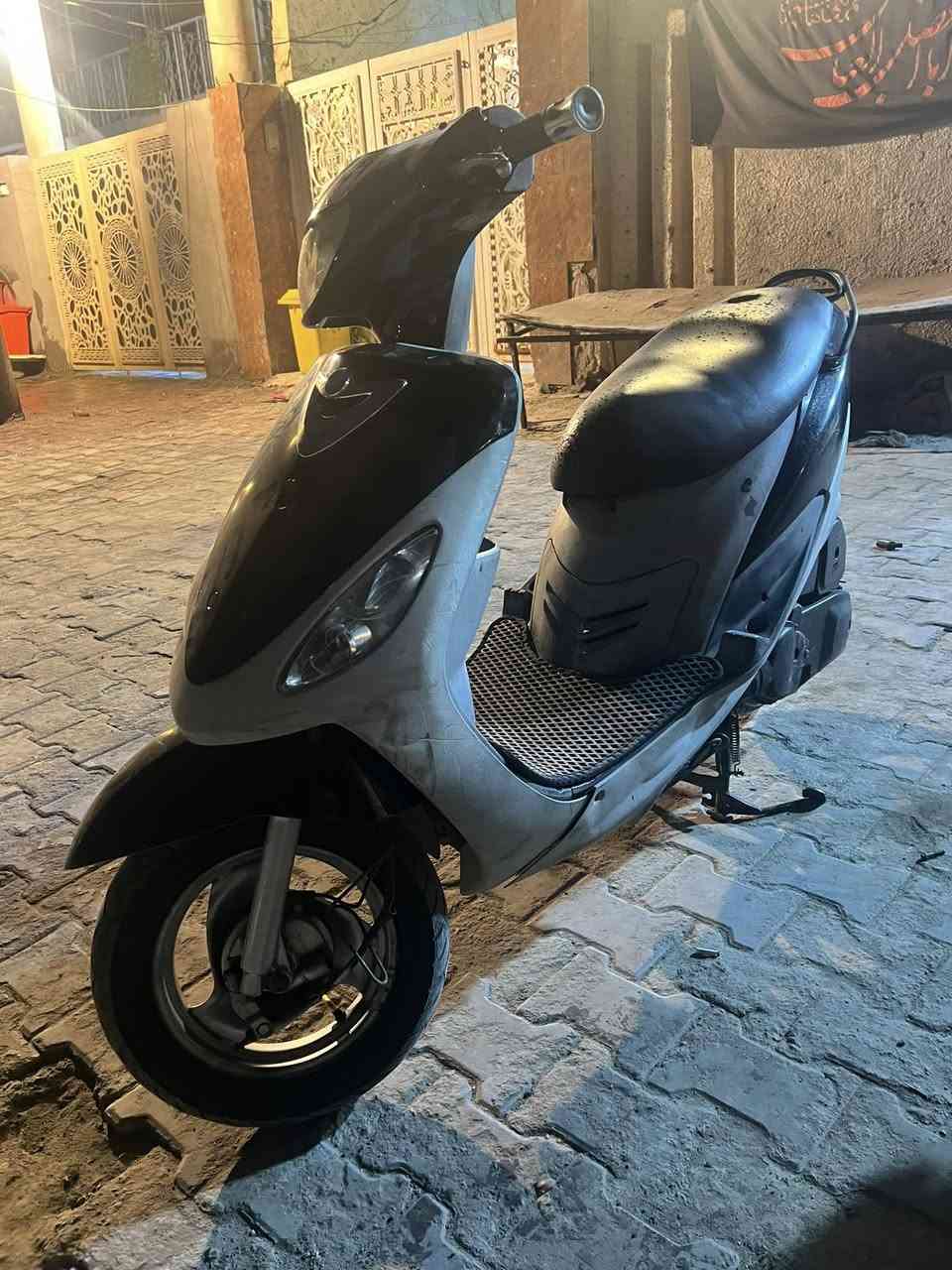 سلام عليكم ماكس منغولي دراجه مال رمبة مكينه مامفتوحه بلاديه 49 نكره سلف مكينه ناعمه شلعه معدل عوزه بس هندر فقط جاهزه نكره سلف دراجه حلوه وبل عافيه عل ياخذها سعرها 650 شراي اتصل مامتواجد عل فيس ***********
