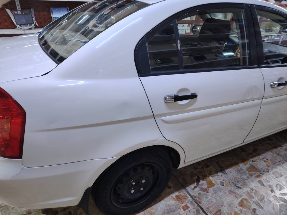 سلام عليكم 
اكسنت موديل 2011 رقم بغداد مكاني نجف مكينه 1600 بيه صبغ  وباردات
الاستفسار اكثر *********** النجف, العراق
