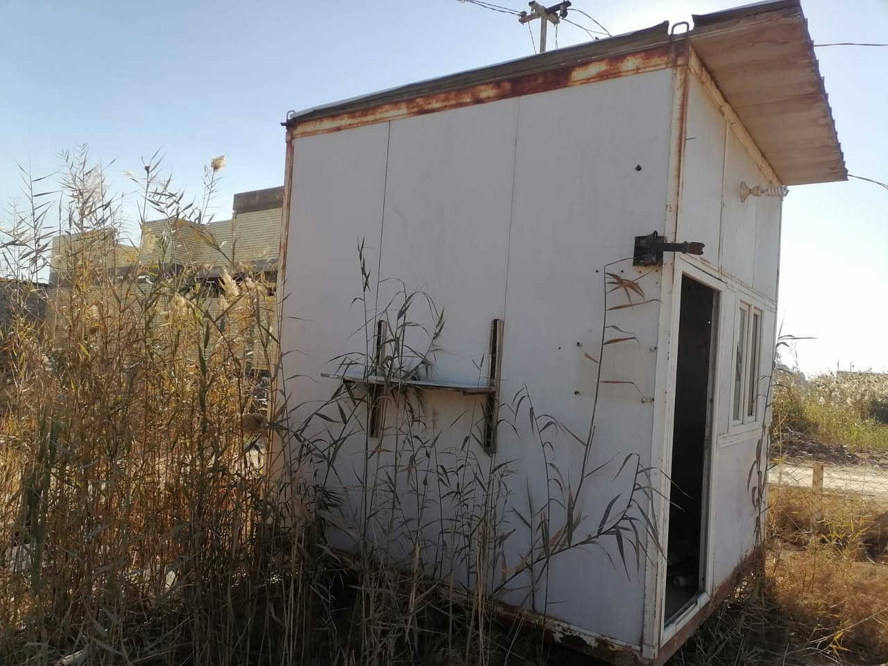 السلام عليكم للبيع 
حديد ملعب خماسي مع عمارية مع كرفان 

للأستفسار الإتصال على الرقم 

التفاصيل مذكورة بالصورة 

***********
