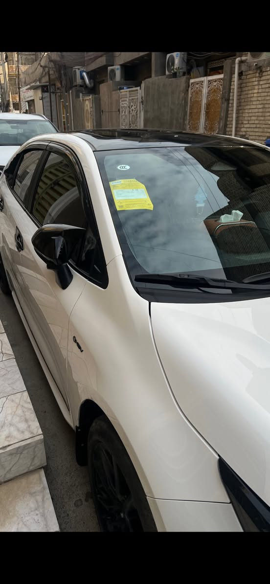 كورلا موديل 2025 الفئة S ماشية 6000 كمالياتها كاملة بيها بارد جاملغ وشوي ع كد اصبع بالباب الي بصف السايق مطريات سوادات بالاضافة الى لدات امامية وخلفية سماعاتها jbl كشنات جلد لون مشمشي رقمها بغداد باسمي حساسات اربع امامي اربع خلفي سيارة تفويلتها كله محسن مرة وحدة مبدللها دهن بيها تكحيلات بالدعامية امامية وخلفية السعر 150 
مكاني البلديات شارع جامع سيد صلاح 
رقم الهاتف ***********
