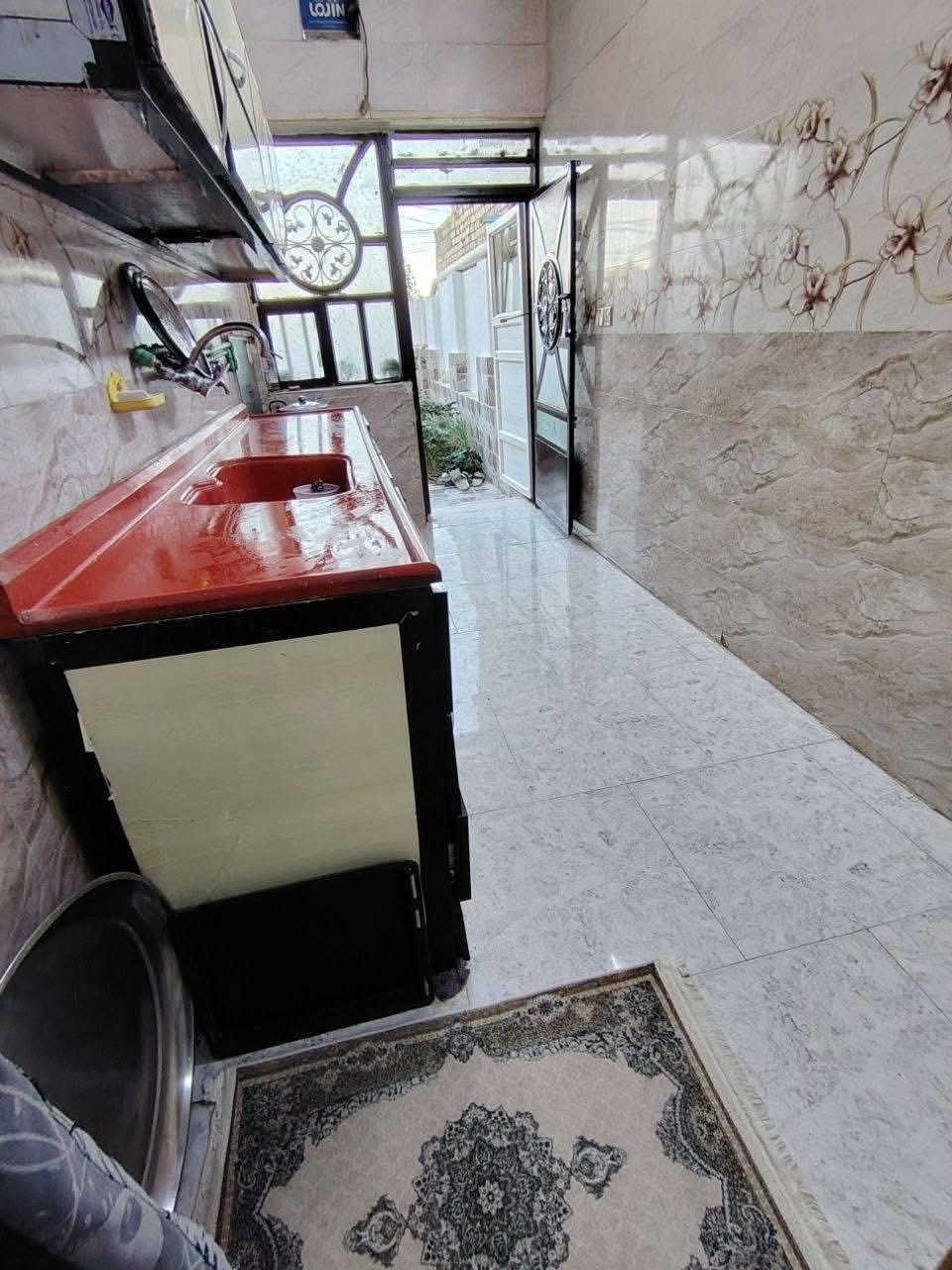 إعلان رقم 40 #دار_للــبـيــع📍 الموقع: حي الحضارة، خلف هايبر الريان، مقابل منتزه
📐 المساحة: 120 متر
🏢 البناء: طابقين

✨ تفاصيل الطابق الأرضي:

 • استقبال
 • صالة
 • غرفة
 • مطبخ
 • صحيات

✨ تفاصيل الطابق الثاني:

 • غرفتين كبار
 • غرفة صغيرة
 • وصاله 
📌 موقع مميز وقريب 
 ((السعر 132 مليون وبي مجال))
#للاستفسار مراسله الصفحة


**إذا كنت صاحب هذا الإعلان وتريد حذفه لأي سبب، رجاءا أرسل رسالة إلى الدعم الفني**