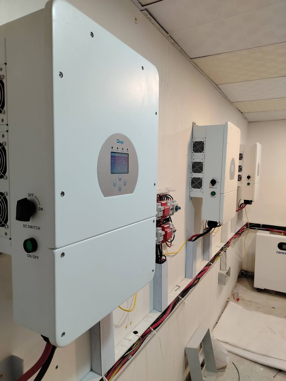 مجموعه بسيطه من أعمال تنفيذ منظومات الطاقة الشمسيه داخل بغداد
تنفيذ العمل بأدق التفاصيل مع كادر هندسي مختص وإجراء الكشف قبل المباشرة وتصميم المنظومات

للاستفسار واتساب
***********
