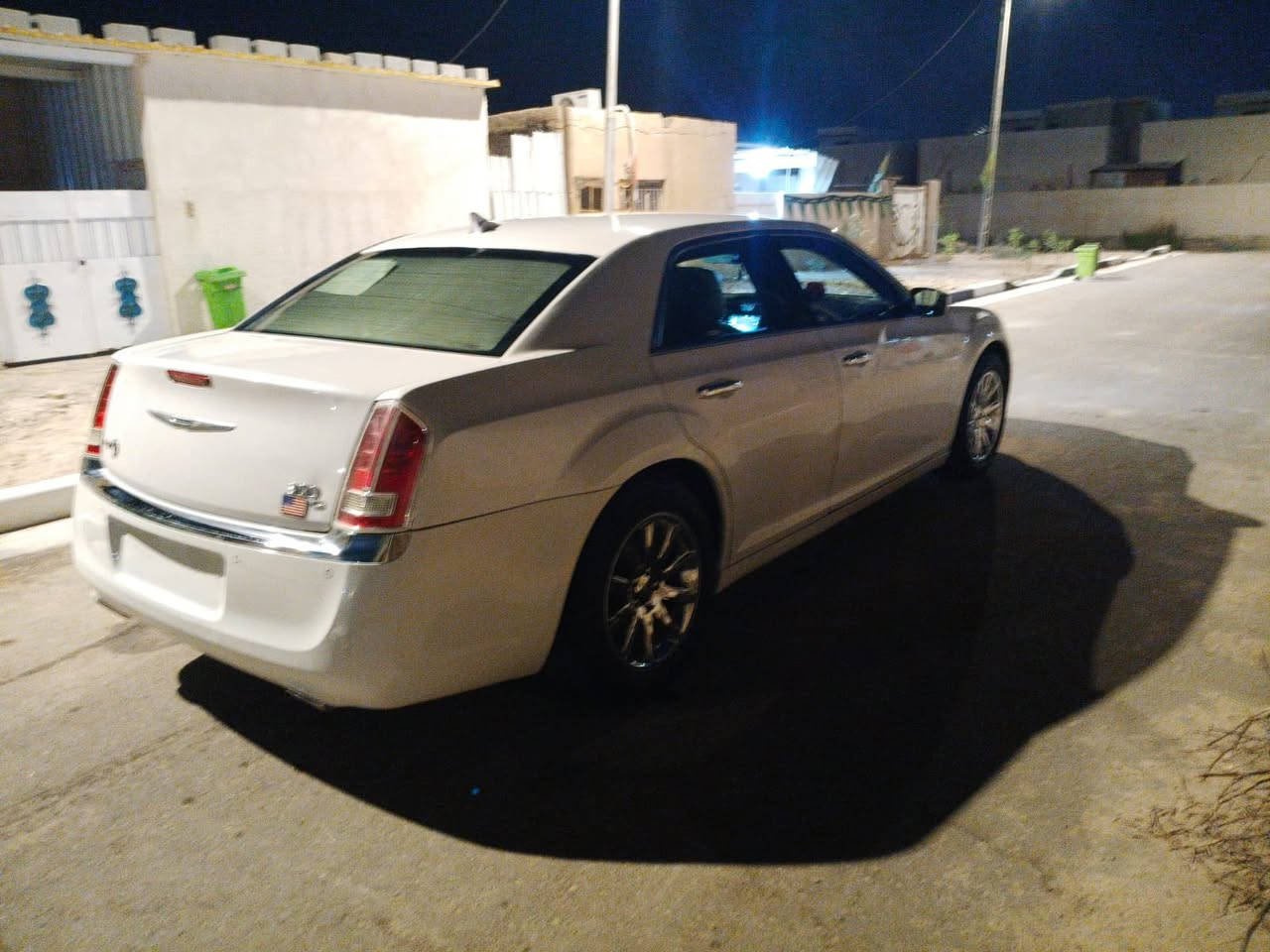 اوباما  موديل ١٢ فول واحد على واحد ما عده فتحه 300c
مواصفات
١ محدثه ٢٣
٢ لايت زنون
٣كشنات كهربائية
٤ كشنات تبريد وتدافئه اربع كشنات
٥ كلاص حار و بارد
٦ حساسات
٧ بصمه تشغيل من بعد
٨ شاشه جبيره
وكشنات جلد بعدهن بلجبس
١٠ برده خلفيه
سياره جديده بعدها بلجيس سياره جاهزه من كلش كارتون وارد خليجي عداد كيلو متر سياره اخر حبايه و تسجيل جديد دخول جديد باقي بس كمرك مالها كامله من رقم و مسقط عليها سياره ضباره مالتها بلمرور سياره بسم والدي تحويل مباشر مع استلام رقم تحولها بسمك سعر ١٠٥ الاتصال ***********
واتساب و شريحه
