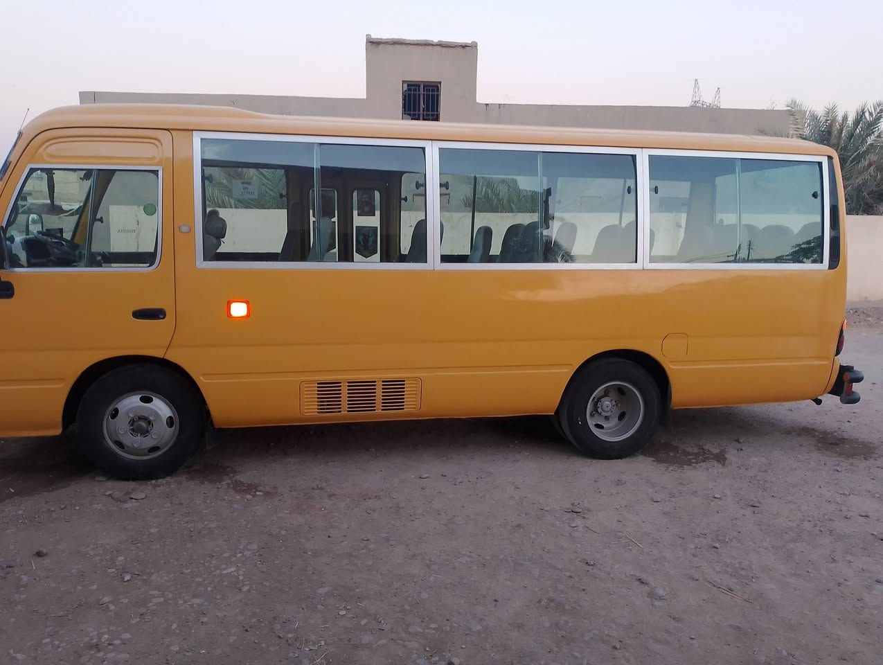 سلام عليكم كوستر بترة 25 رقم شمالي بسمي كير اكسل محرك تبريد محور منظومه غاز 100تخم تاير صدر جديد مصبوغه عام فيرنه دوشمه جديدة باب كهربائي سيارة جاهزة من كلشي درع امامي خلفي شاشه تفاصيل اكثر عله رقم *********** عنوان اطراف بغداد قرب سيطره الج سعر 165

