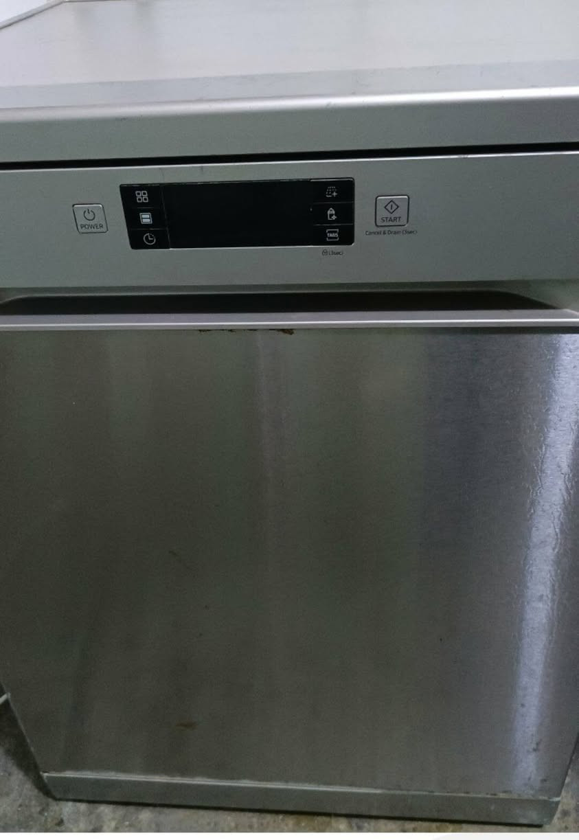 غساله صحون ماركة سامسونك
نضيفة ب٣٥٠ وبيهه مجال مكان الامين


**إذا كنت صاحب هذا الإعلان وتريد حذفه لأي سبب، رجاءا أرسل رسالة إلى الدعم الفني**