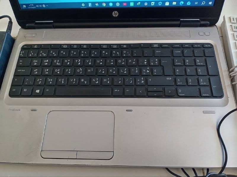 🔥 للبيع لابتوب HP ProBook 650 G2 بحالة نضافة 95% 🔥
✅ المعالج: Intel Core i5 جيل سادس 6200U
✅ الرام: 8GB
✅ التخزين: SSD 256GB سريع جدًا
✅ كرت شاشة Intel HD 520
✅ الجهاز سريع ومرتب وشغال بدون مشاكل
✅ مناسب للدراسة، الأوفيس، التصفح، البرامج والشغل اليومي.والالعاب
✅ بطارية جيدة + شاحن موجود
الجهاز استعمال نظيف جدًا، ما يحتاج أي مصروف، جاهز للاستخدام مباشرة.
✅ملحقات [ماوس وحقيبه الابتوب وكيبورد خارجي لون ابيض مميز مع شاحنه اصليه 90 واط بالاضافه تطول وياك البطاريه بالشحنه الكامله 5 ساعات 
💰 السعر: 260 ألف قابل للتفاوض للجادين
📩 المراسلة خاص للمهتم
المكان السماوه/الهلال السماوا, المثنى


**إذا كنت صاحب هذا الإعلان وتريد حذفه لأي سبب، رجاءا أرسل رسالة إلى الدعم الفني**