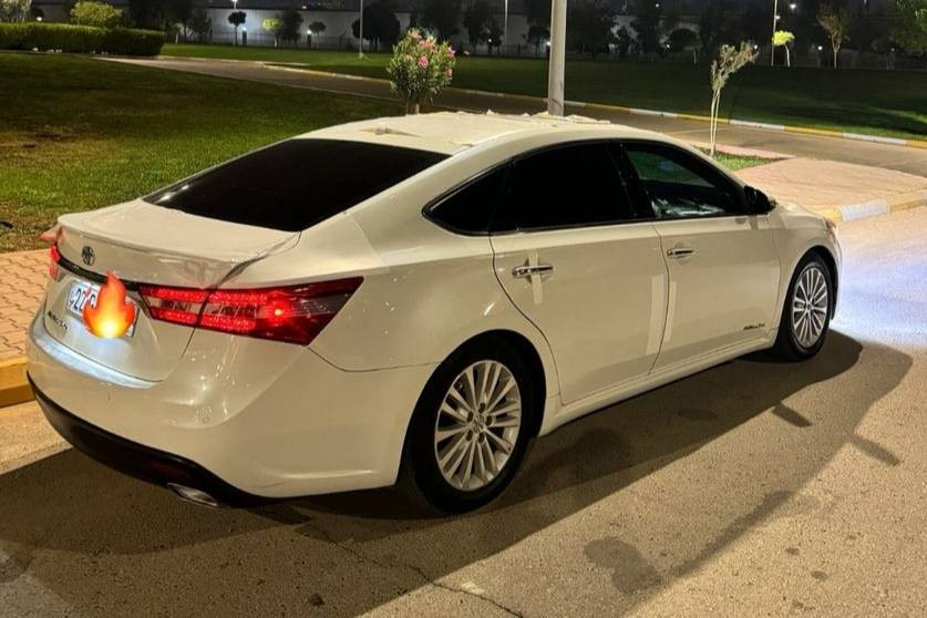 تۆیۆتا ئەڤەلۆن 2013 مواسەفات خلیجی لیمیتید 
فول فولە مواسەفات 
بەسمە ئاوێنە شەفت 
ناو زەرد 
کوشن هیتەر 
کوشن خەزن و کارەبای 
193 هەزار ڕۆشتووە 
سەنەوی نوێیە ڕەقەم باریک 
12 ورقە غەرامەی لەسەر 
تحویل و غەرامە بەشەرت 
3 پارچەی بۆیاخە 
سەیارەکە بۆیاخ عام کراوە 
وەرگەرانی نیە بەشەرت 

سـعـر : لە کۆمێنت داوابکە ڕاستەوخۆ بۆت دێت 📥 

گێر و مەکیەنەی بەشەرت 
هیچ کێشەیەکی تێدا نییە 

ژمارەی خاوەنەکەی 
***********
