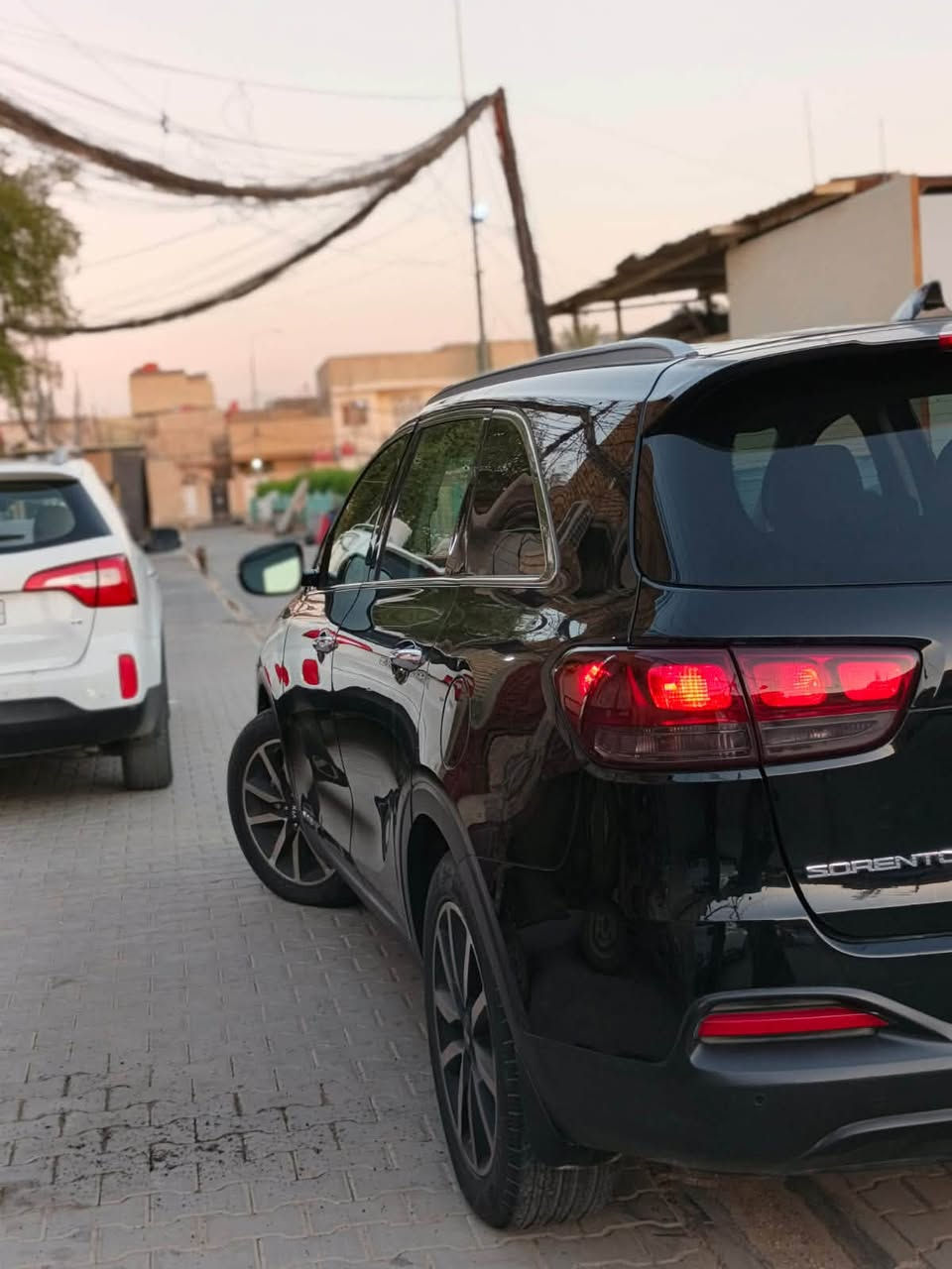 سلام عليكم سياره للبيع
سورنتو 2016 مكفوله من الصبغ رقم بغداد باسمي تحويل ثاني يوم تبريد ٣ قطع ٧ راكب سياره حلوه وناشفه السعر ١٥٥ ورقه وبيها مجال كربلاء الحر حي العسكري الرقم ***********
