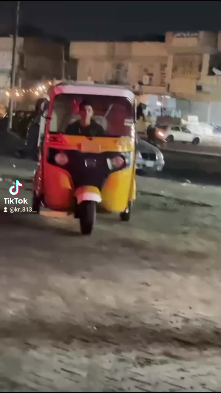 سلام عليكم تكتك للبيع موديل ٢٠١٩/١٢/٣٠ رقم وسنويه بغداد ب٦٢٥٠ وبيها مجال بسيط الشراي يتصل***********
